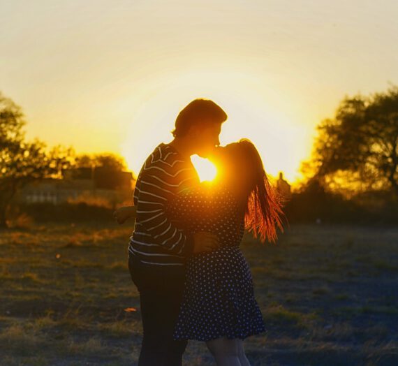 Besos Segun Tu Signo: Libra, Sagitario y Escorpio